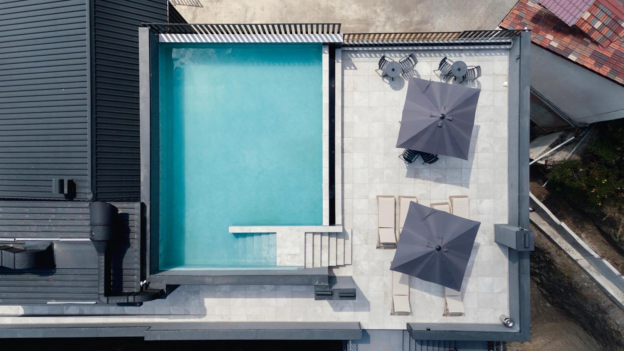 Solridge Aparthotel Tbilisi ภายนอก รูปภาพ