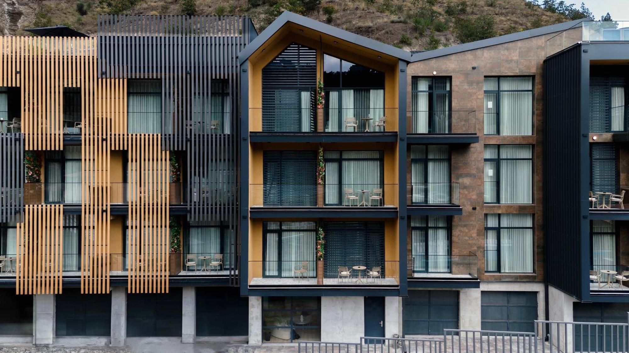 Solridge Aparthotel Tbilisi ภายนอก รูปภาพ